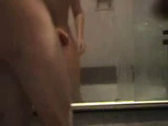 Baise sous la douche