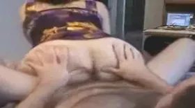 Femme active sur la queue de son homme