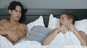 Deux jeunes potes se tapent deux MILF salopes
