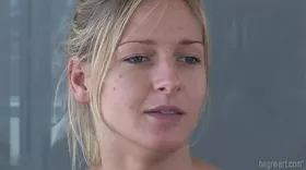 Confession intime d'une jolie blonde sexy