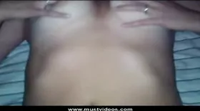 Gros seins qui bougent en vidéo