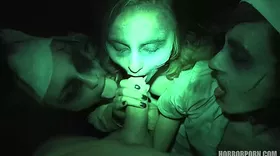 Ultra flippant : baiser des mortes-vivantes