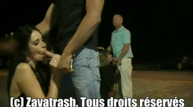 Glory Zavatrash se fait défoncer et sucer par deux partenaires