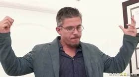 A 18 ans je me fait déjà baiser par deux grosses queues