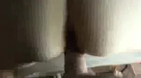 Love and sexe pour un couple complice qui s'éclate au lit