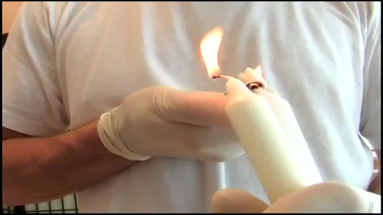 Initiation sado maso avec deux jeunes femmes aux petits seins